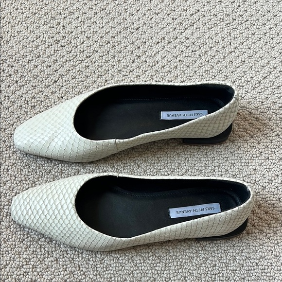 Saks Fifth Avenue White Minimalist Flats - Picture 3 of 8